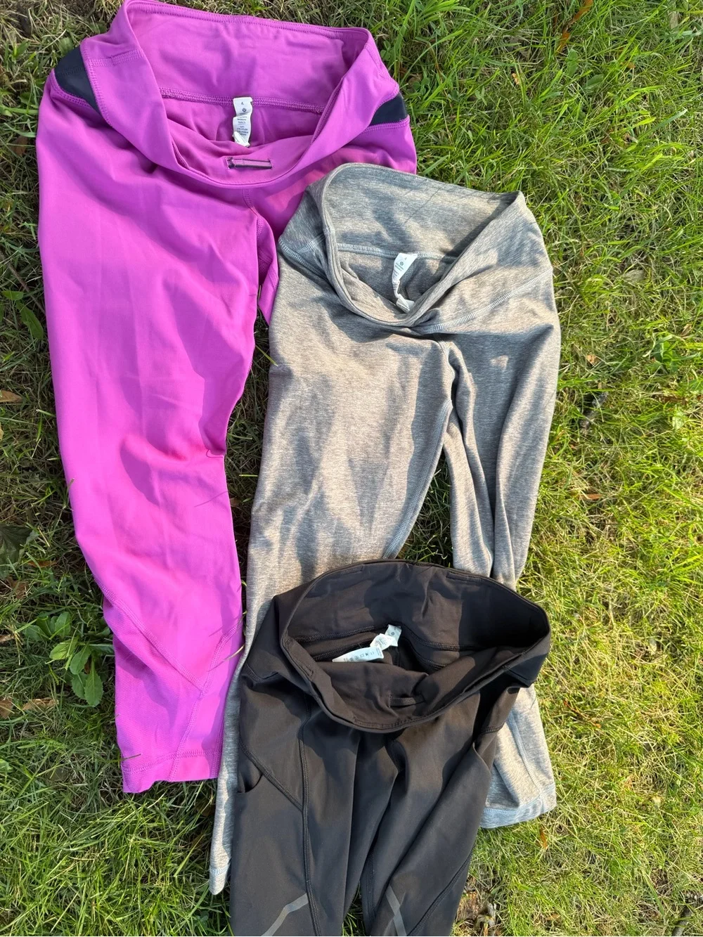 lululemon athletica womens Black and Magenta Athletic Leggings size 4 and 6